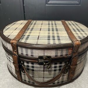 Rare Vintage Suitcase Set-plaid